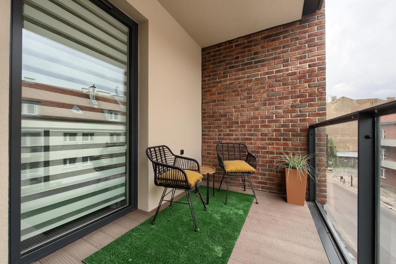 Zentrum Apartament Parking By Impero Poznan Bagian luar foto